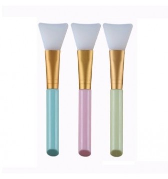 Teptukas veido kaukei užtepti